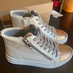 Steve Madden kids jshawney girl size 1 sneakers